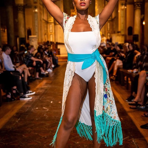 Sleeveless Floral Printed Long Cardigan - Picture 1 of 7